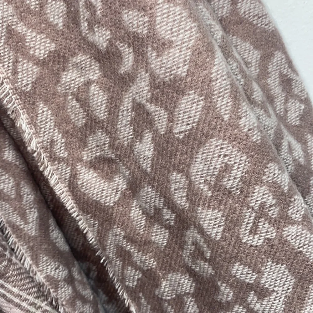 Plaid leopard scarf big‎ soft warm fringe NEW